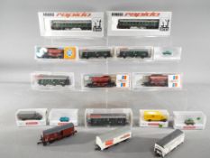 N gauge - A collection of N gauge rolling stock and vehicles to include Fleischmann, Roco,