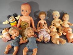 Coochy Coo - a quantity of vintage dolls to include Coochy Coo by Ertl,