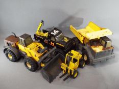 Matchbox, Tonka - 4 unboxed Tonka vehicles with an unboxed Matchbox crane Playworn condition.