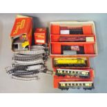 Triang - A collection of predominately boxed OO gauge model railway rolling stock and accessories