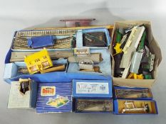 Hornby Dublo, Kitmaster and Others - A quantity of OO gauge track,