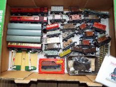 Model railways - a mixed lot of Hornby Dublo OO gauge rolling stock comprising tin-plate passenger