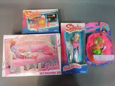 Sindy - A lot comprising a vintage Sindy doll in original box # 42045 Ballerina (some crushing to