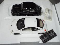 Franklin Mint - A 1:24 scale Limited Edition Volkswagen Collection 1967 & 1998 Beetles by Franklin