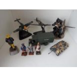 A small mixed lot of 9 military models, near mint,