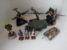 A small mixed lot of 9 military models, near mint,