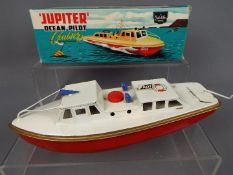 Sutcliffe - A boxed vintage Sutcliffe 'Jupiter Ocean Pilot Cruiser ' tinplate clockwork model boat.