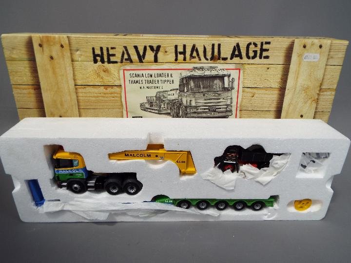 Corgi Heavy Haulage - A boxed Limited Edition Corgi Heavy Haulage CC12210 Scania Low Loader & - Image 4 of 5