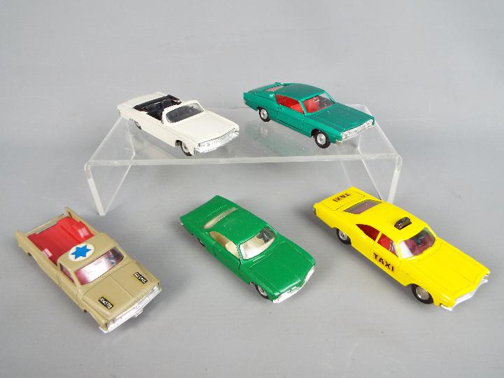 Gamda Koor Sabra - A unusual lot containing five boxed diecast 1:43 scale diecast models by by the