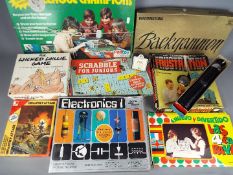 Parker, Waddington, Peter Pan Playthings and others - A collection of 10 boxed vintage games,