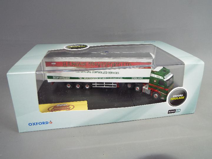 Oxford Diecast - A collection of eight boxed 1:76 scale haulage and construction vehicles from - Image 3 of 3