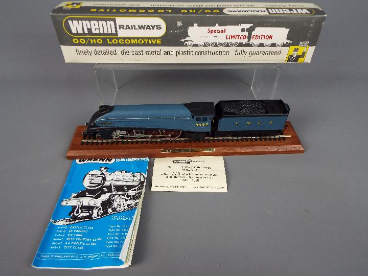 Wrenn - A boxed Special Limited Edition W2404 4-6-2 LNER blue A4 Class Op.No.