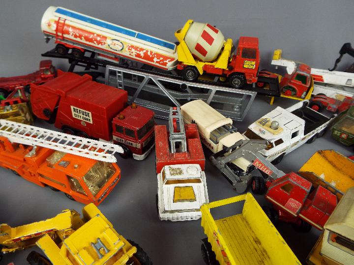Matchbox, and Others - In excess of 50 unboxed diecast vehicles from Matchbox. - Image 4 of 4