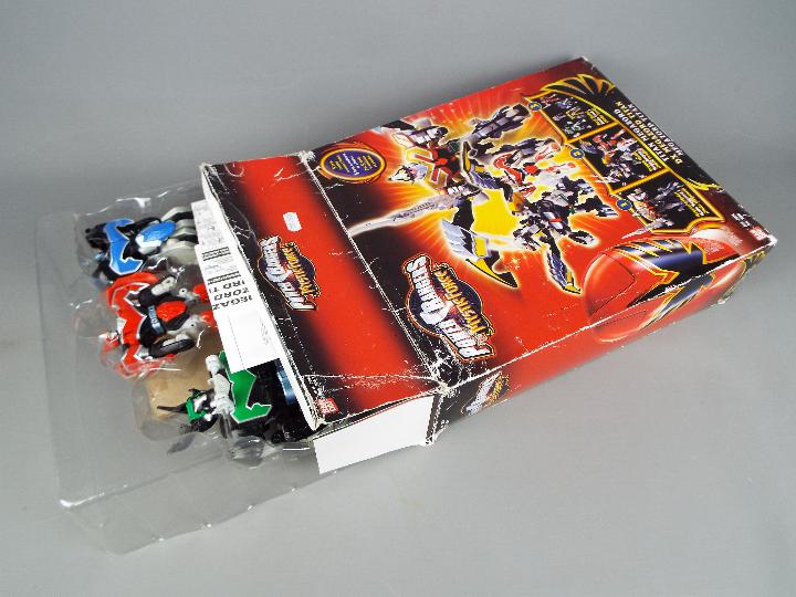 Ban Dai Power Rangers Mystic Force - a boxed Transformer, Titan Megazord, - Image 3 of 4