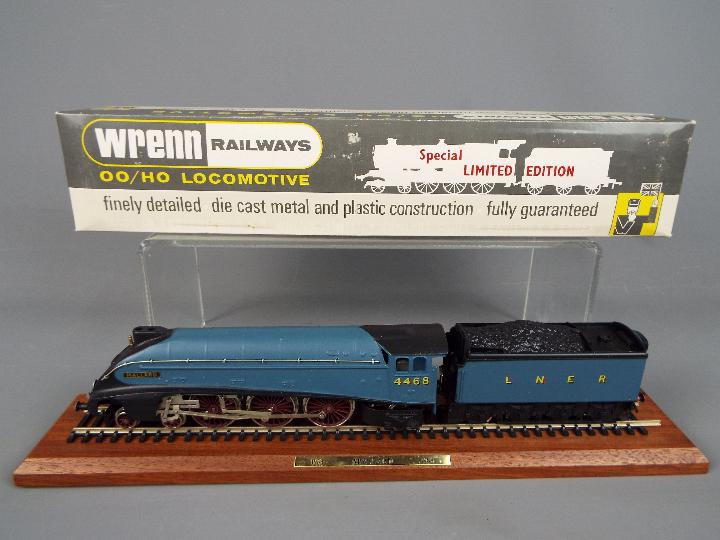 Wrenn - A boxed Special Limited Edition W2404 4-6-2 LNER blue A4 Class Op.No. - Image 2 of 7