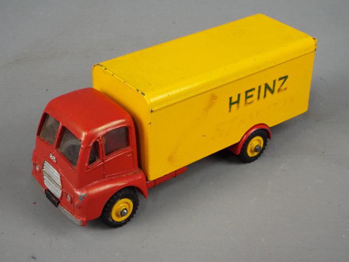 Dinky Toys - An unboxed and scarce Dinky Toys #920 Guy Warrior 'Heinz 57 Varieties'. - Image 2 of 5