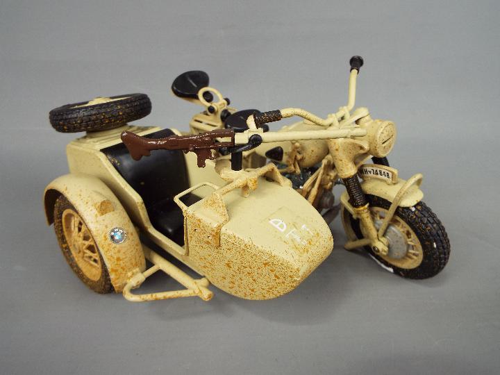 Polistil - A group of three boxed diecast motorcycles from Polistil. - Image 2 of 8