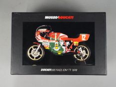 Minichamps Classic Bike series 900 Racer IOM TT 1978 - a 1:12 scale diecast model Museo Ducati