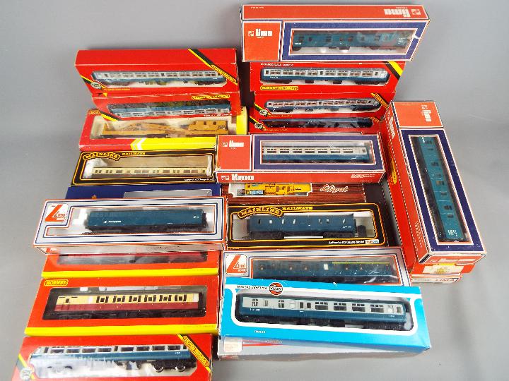 Model Railways - 24 OO gauge items of Hornby, Lima and Mainline passenger rolling stock,