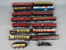 Model Railways - 15 assorted passenger coaches to include Exley and Pullman