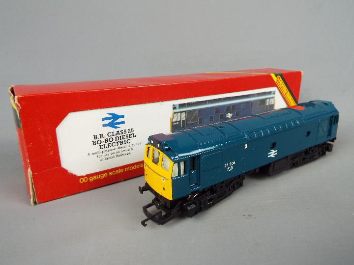 Hornby - an OO gauge diesel electric locomotive class 25 Bo-Bo BR blue livery op no 25 304 # R068,