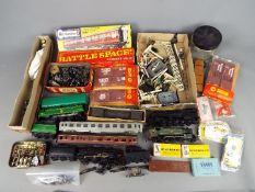 Model railways - a quantity of playworn signals; also kits,