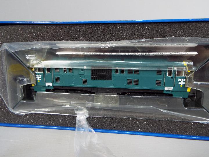 Dapol - an OO gauge locomotive BR class 22 blue op no D 6318, split headcode box, yellow ends, - Image 2 of 2