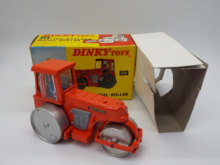 Dinky Toys - A boxed Dinky Toys #279 Aveling Barford Diesel Roller.