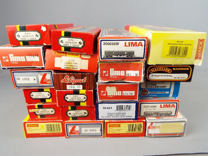Model Railways - 24 OO gauge items of Hornby, Lima and Mainline passenger rolling stock, - Image 2 of 2
