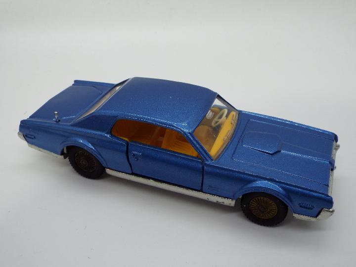 Dinky Toys - A boxed Dinky Toys #174 Ford Mercury Cougar. - Image 2 of 3