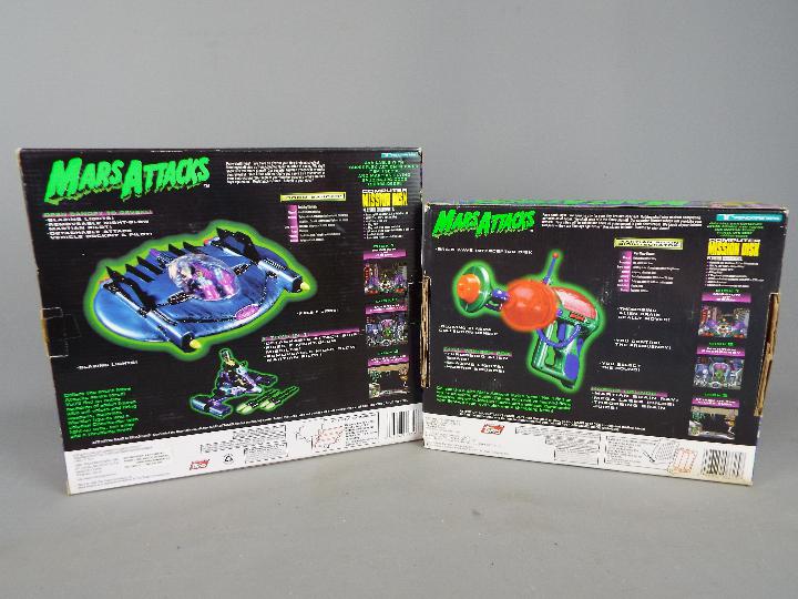 Trendmasters, Topps - Two boxed 'Mars Attacks' 1996 toys by Trendmasters. - Image 2 of 2