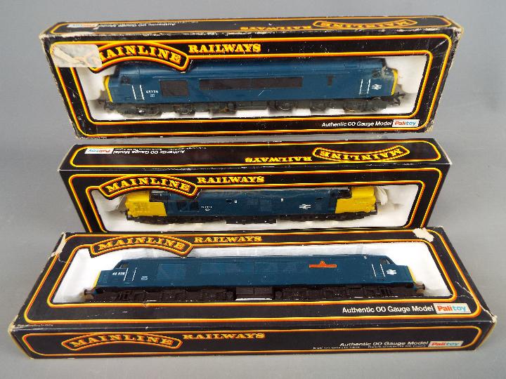Model Railways - three boxed OO gauge diesel electric locomotives BR blue livery,