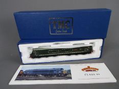 Bachmann TMC Custom Finish - an OO gauge diesel electric locomotive class 44 'Penyghent' green