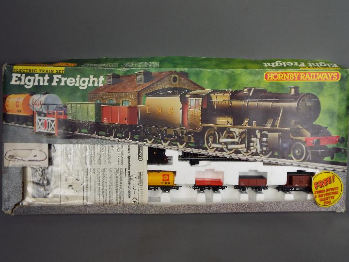 Hornby - A boxed Hornby R540 Eight Freight Electric OO Gauge Train Set. - Image 2 of 2