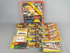 Model Railways - a quantity of boxed Athearn,