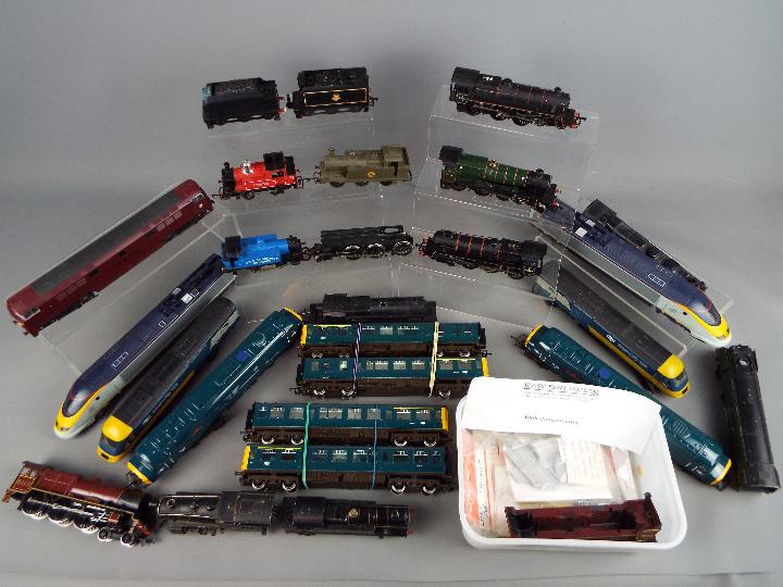Model Railways - an assortment in excess of twenty OO gauge locomotives and loco bodies