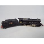 Model Railways - Hornby Dublo OO gauge metal diecast locomotive and tender 2-8-0 op no 48073,