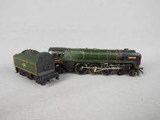 Triang Hornby - A boxed Traing Hornby R033 OO gauge Class 7P/6F 4-6-2 Steam Locomotive and Tender