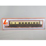 Lima - A boxed Lima #205132 OO gauge Railcar Op.No.22 in GWR Chocolate / Cream livery.