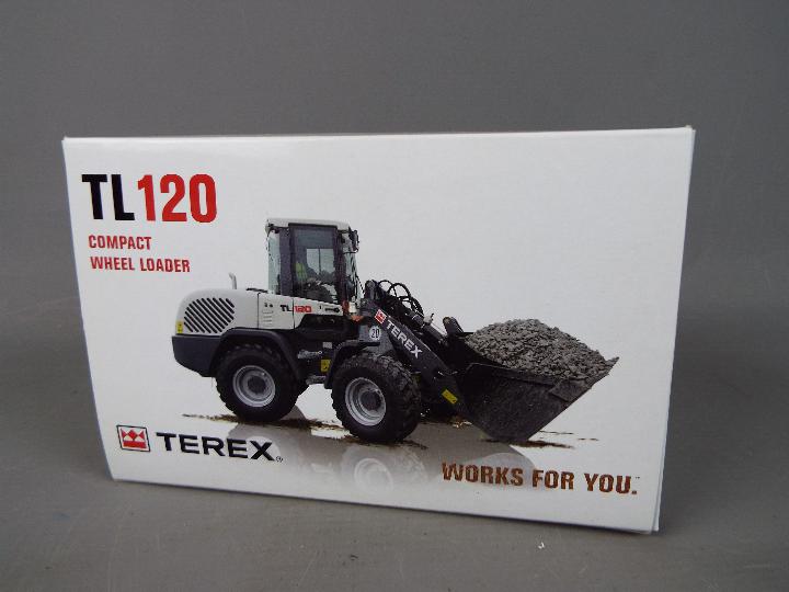 NZG - A boxed diecast 1:50 scale NZG #903 Terex TL120 Compact Wheel Loader. - Image 3 of 3