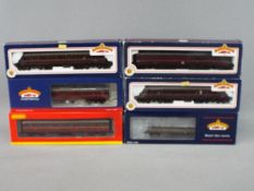 Bachmann, Hornby - Six boxed OO gauge items of mainly passenger rolling stock.