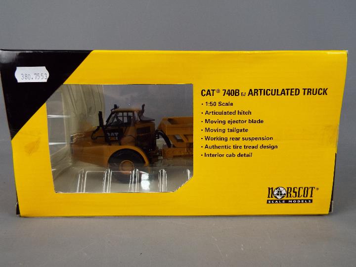 Norscot - A boxed 1:50 scale diecast Norscot #55500 Caterpillar 740B EJ Articulated Truck. - Image 3 of 3