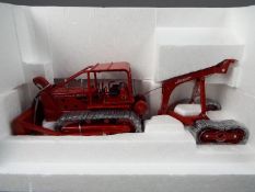 Spec Cast - A boxed 1:50 scale diecast Spec Cast International Harvester TD 24 Diesel Crawler with
