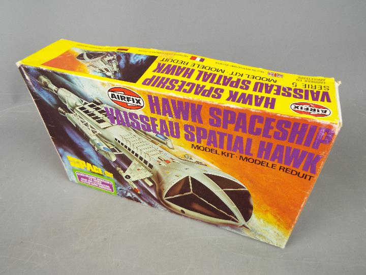 Gerry Anderson - Space 1999 - an Airfix Hawk Spaceship Vaisseau Spatial Hawk all plastic model kit - Image 3 of 3