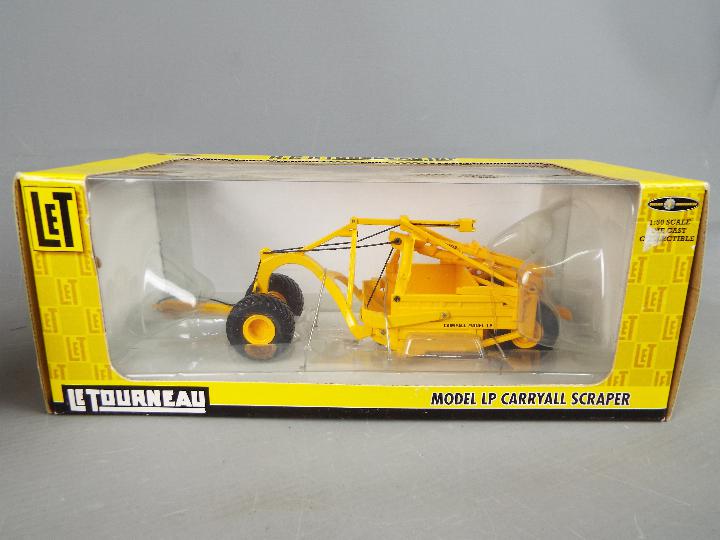 Norscot, Spec Cast - Two boxed 1:50 scale diecast construction vehicles. - Image 2 of 3