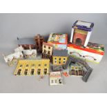 Hornby, Bachmann and Others - Three boxed OO gauge buildings,