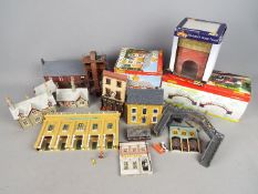 Hornby, Bachmann and Others - Three boxed OO gauge buildings,