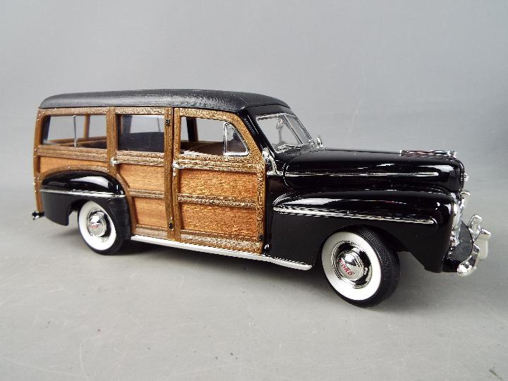 Lucky Diecast - A boxed 1:18 scale Lucky Diecast Signature Series 1948 Ford Woody. - Image 2 of 4