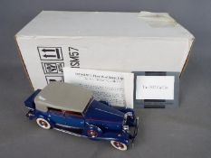 Franklin Mint - A boxed Franklin Mint diecast 1:24 scale 1932 Cadillac V16.