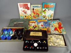 Spalding, Banda, Others - A boxed vintage Spalding Bowls-Darts set,